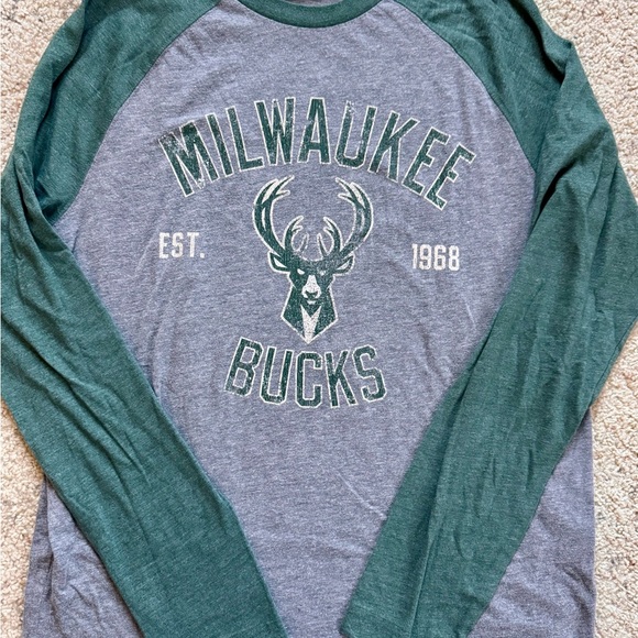 Milwaukee Bucks Green and Gray Long Sleeve Raglan - Picture 2 of 5